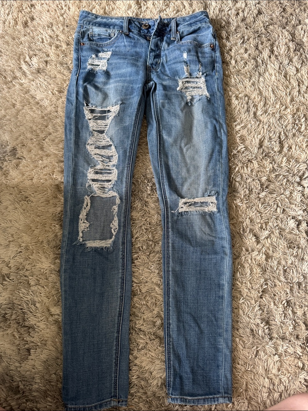 American Eagle Distressed Straight leg, relaxed fit Jeans